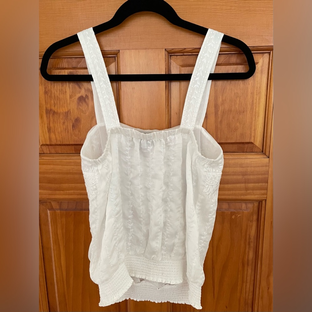 White House Black Market White Embroidered Tank Top size XS - Picture 3 of 6